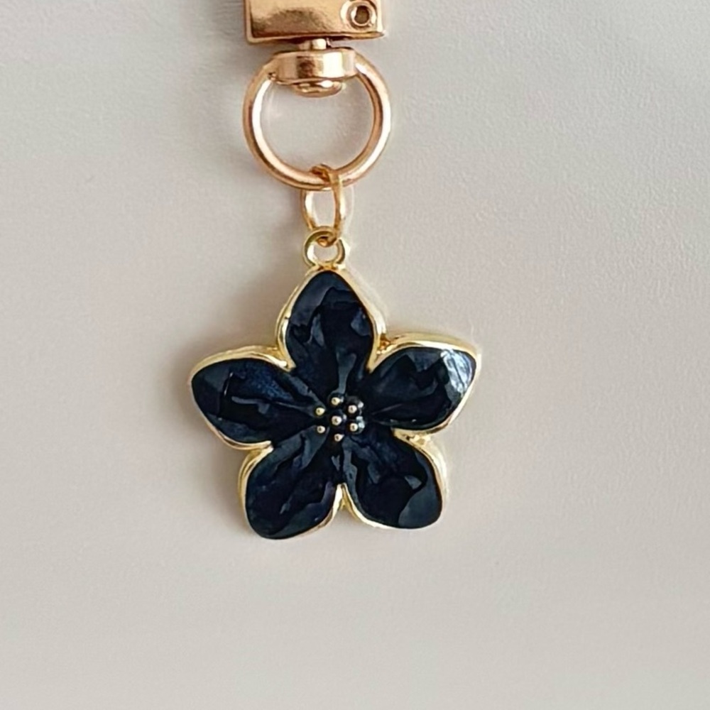 Flower Bag Charm Keychain - Black and Gold